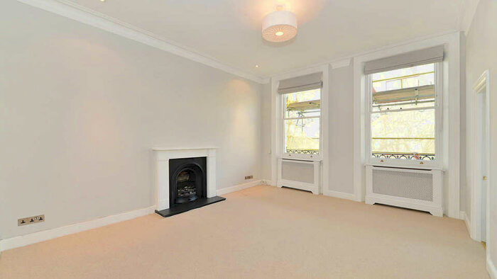 2 Bedroom Flat To Rent In Redcliffe Square, London, SW10
