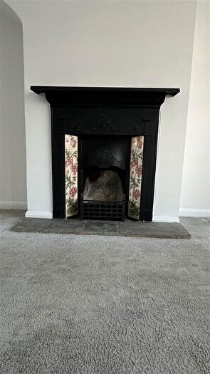 3 Bedroom Semi-Detached House For Sale In Vinson Close, Orpington, BR6