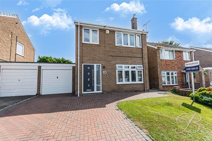 3 Bedroom Detached House For Sale In Bracken Close, Warsop, Mansfield, NG20