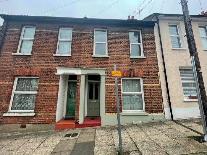 2 Bedroom Terraced House To Rent In Clarendon Road, Gravesend, Kent, DA12