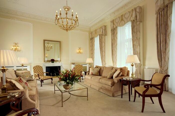 3 Bedroom Flat To Rent In Hyde Park Gate, Hyde Park, London, London, SW7