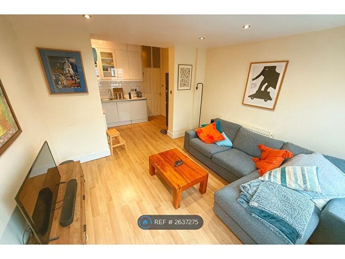 2 Bedroom Flat To Rent In Torriano Avenue, London, NW5