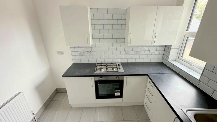 4 Bedroom Flat To Rent In One Belgrave Road, London, E13