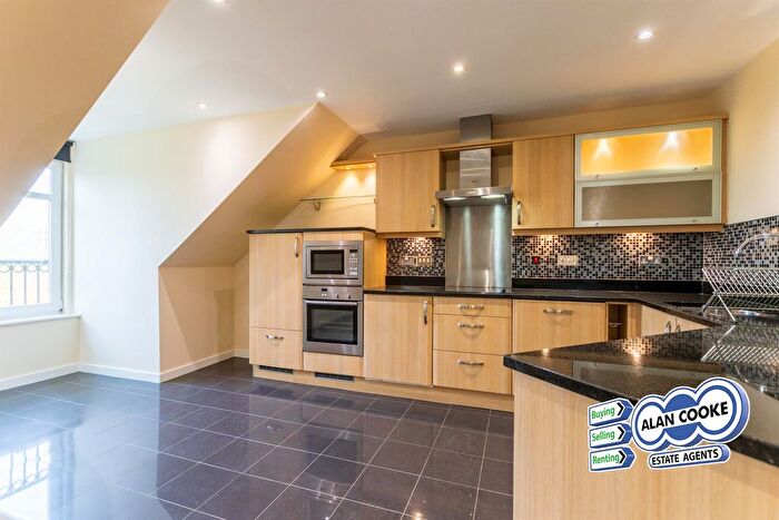 2 Bedroom Flat For Sale In Sandringham House, Harrogate Road, Alwoodley, LS17