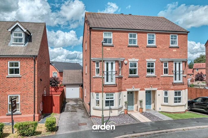 4 Bedroom Semi Detached House For Sale In Compass Way, Bromsgrove, B60