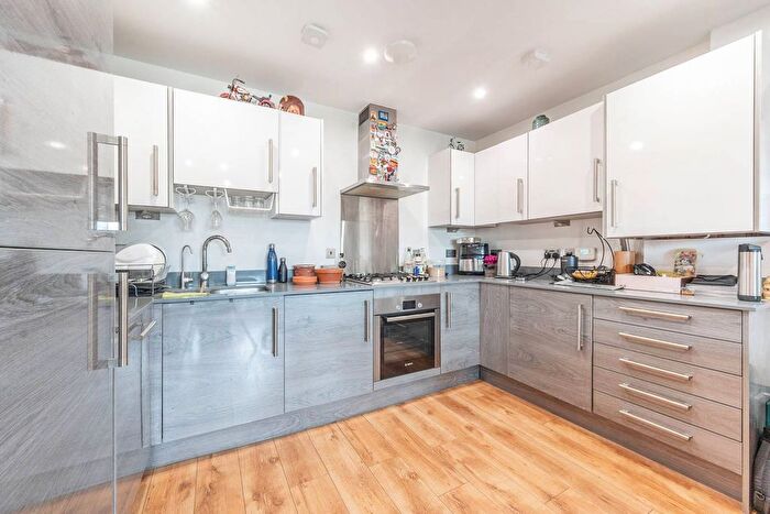2 Bedroom Flat For Sale In Snowdrop Mews, Pinner, HA5