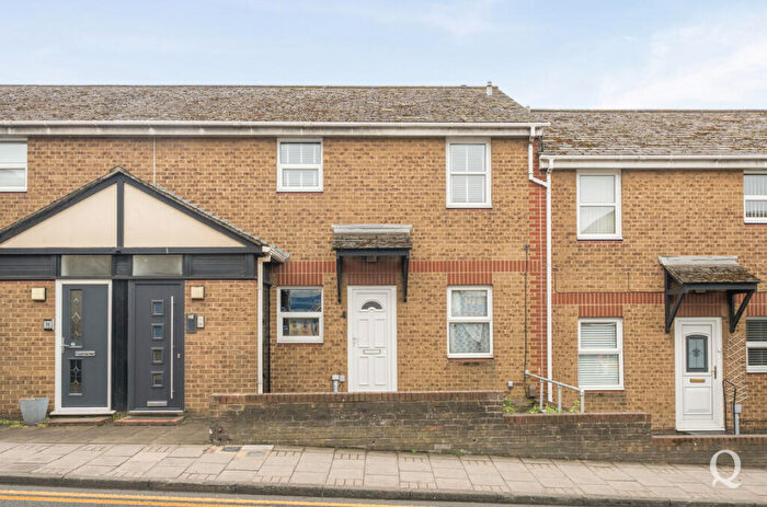 2 Bedroom Retirement Property For Sale In Cloisters, West Street, Sittingbourne, Kent, ME10