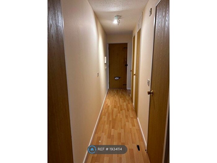 1 Bedroom Flat To Rent In Clapton, London, E5