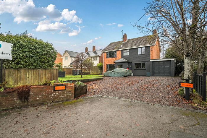 4 Bedroom Detached House For Sale In Potterne Road, Devizes, SN10