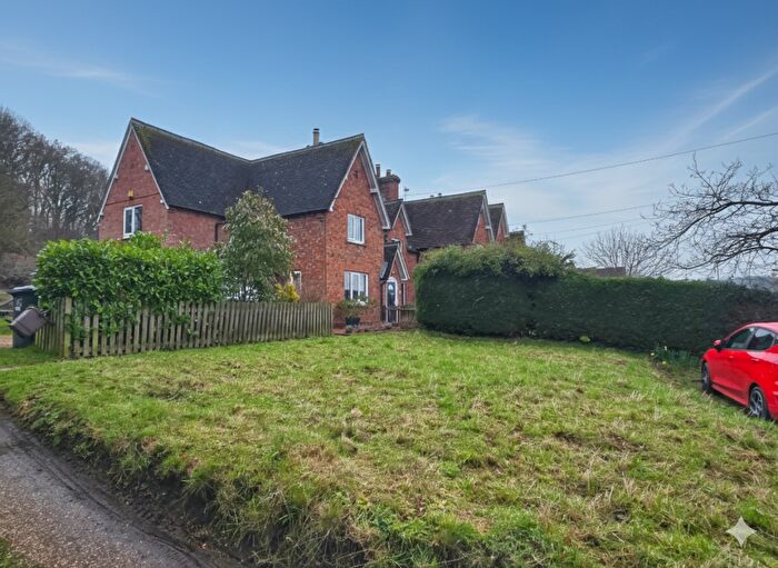 2 Bedroom Terraced House For Sale In Sandhill Close, Millbrook, Bedfordshire, MK45