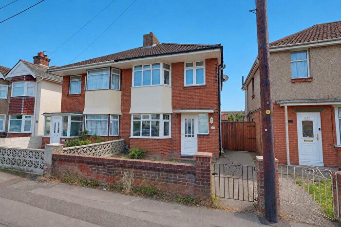 3 Bedroom Semi-Detached House For Sale In Manor Road North, Itchen, SO19