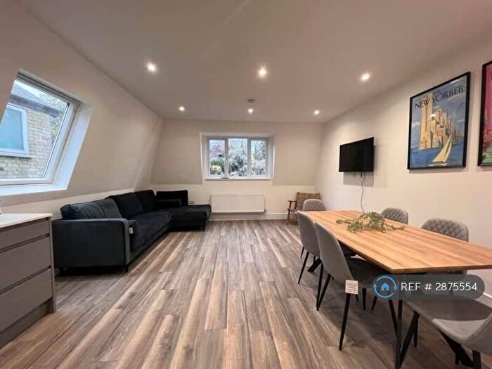 3 Bedroom Flat To Rent In Finchley Lane, London, NW4