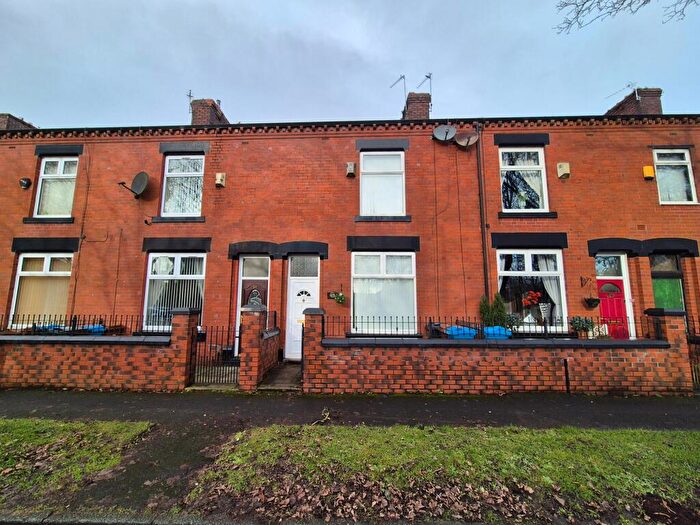 2 Bedroom Terraced House To Rent In Mayfield Road, Oldham, OL1