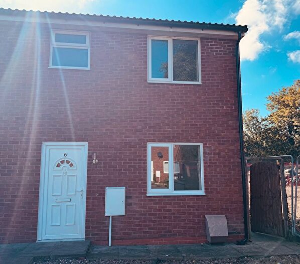 3 Bedroom End Of Terrace House To Rent In Lane Street, Bilston, WV14