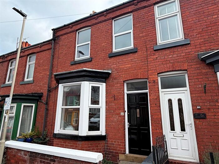 2 Bedroom Terraced House To Rent In Tennyson Avenue, Scarborough, YO12