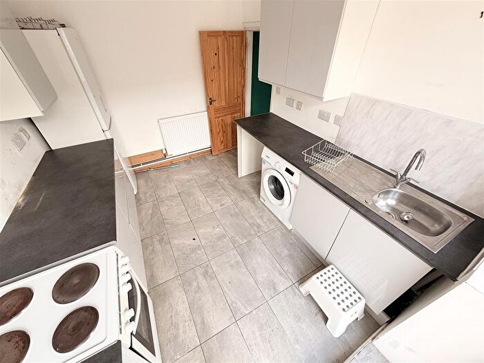 3 Bedroom Property To Rent In High Street, Blaina, NP13