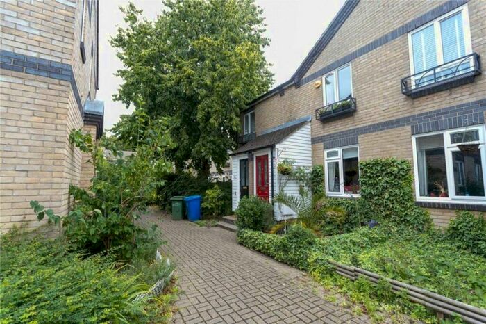 2 Bedroom Semi-Detached House To Rent In Radley Court, London, SE16