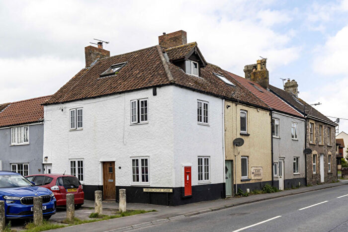 2 Bedroom Cottage For Sale In Horsecastle Close, Yatton, Bristol, BS49