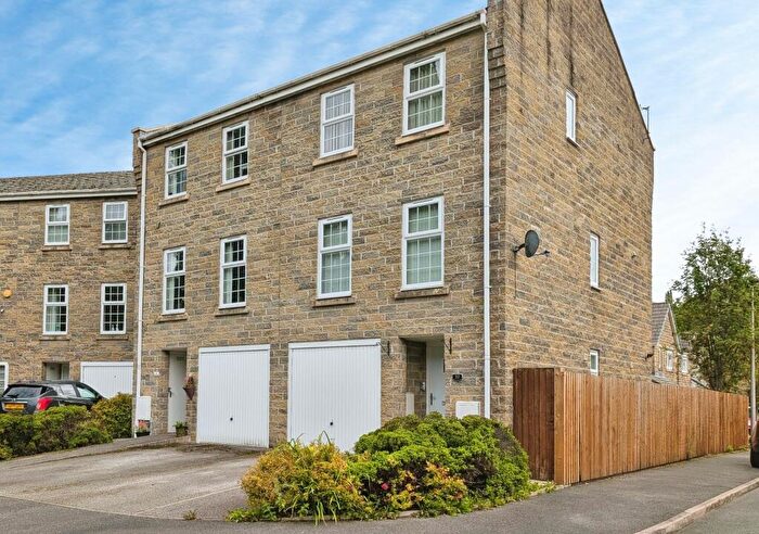 3 Bedroom Town House For Sale In Shuttle Close, Mossley, Mossley, OL5