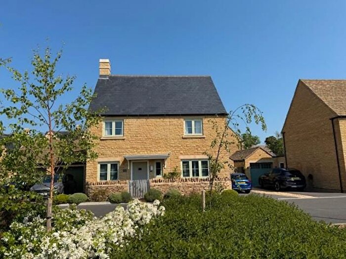 4 Bedroom Detached House For Sale In Trubshaw Way, Fairford, GL7
