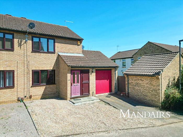 2 Bedroom End Terrace House To Rent In Linnet, Orton Wistow, Peterborough, PE2