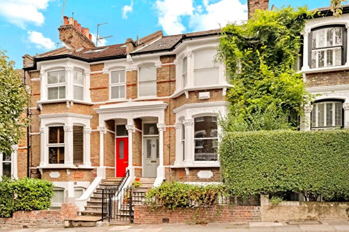 1 Bedroom Flat To Rent In Aubert Road, Highbury, N5