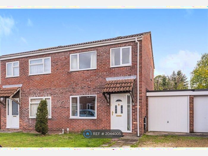 3 Bedroom Semi-Detached House To Rent In Rocher Close, Westbury, BA13