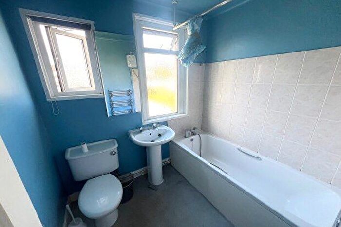 4 Bedroom Property To Rent In Fourth Avenue, Bristol, BS7