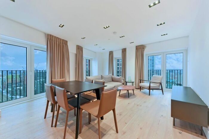 2 Bedroom Flat To Rent In Keybridge Tower, Vauxhall, London, SW8