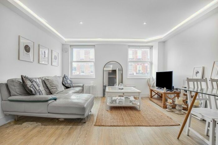 1 Bedroom Flat To Rent In Munster Road, London, SW6