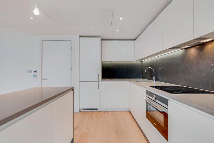 2 Bedroom Flat To Rent In Landmark Square, Canary Wharf, London, E14