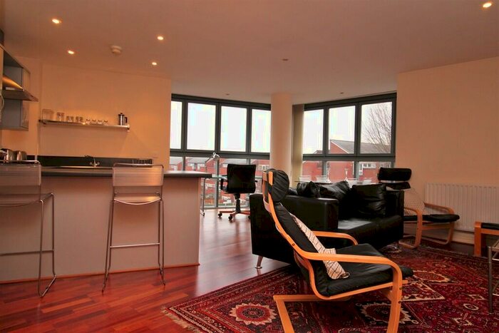 2 Bedroom Apartment To Rent In King Edwards Wharf, B16