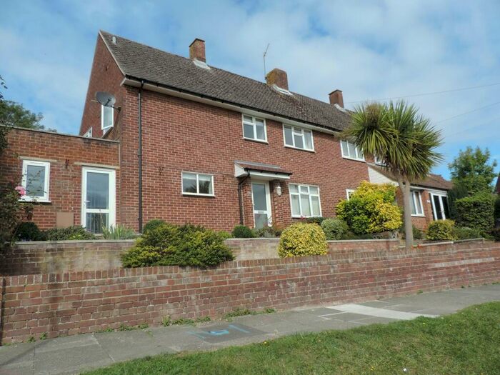 5 Bedroom Semi-Detached House To Rent In Fox Lane, Winchester, SO22