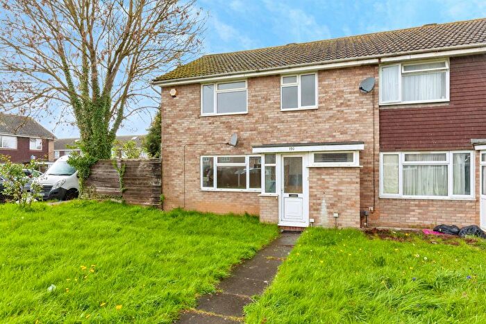 4 Bedroom End Of Terrace House For Sale In Goodman Park, Slough, SL2