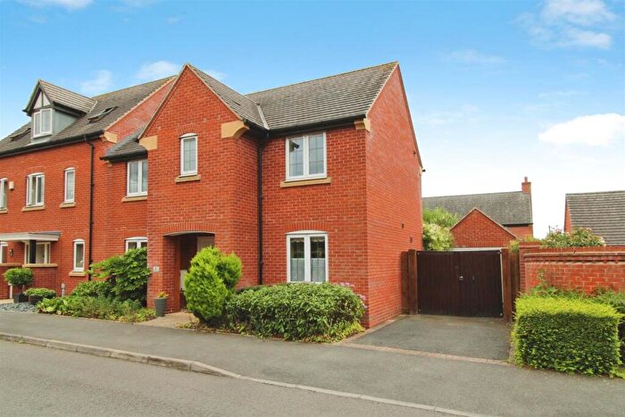 3 Bedroom House For Sale In Silchester Close, Cawston, Rugby, CV22