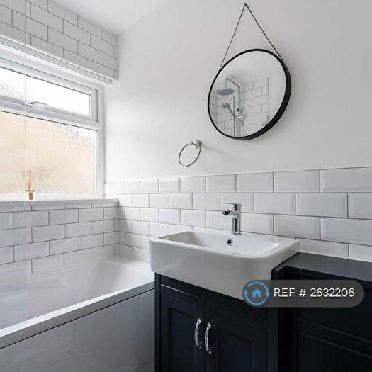 2 Bedroom Bungalow To Rent In Nine Acres Close, Charlbury, Chipping Norton, OX7