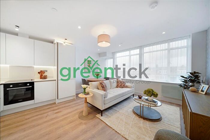 1 Bedroom Flat To Rent In Streatham High Road, London, SW16