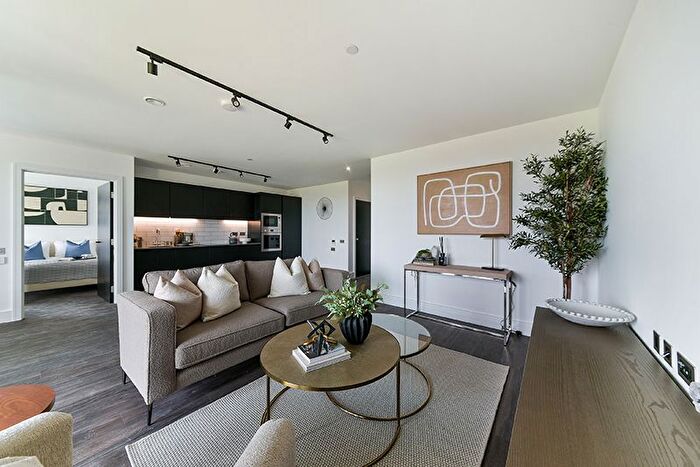 3 Bedroom Flat To Rent In Mitre Yard, Scrubs Lane, London, NW10