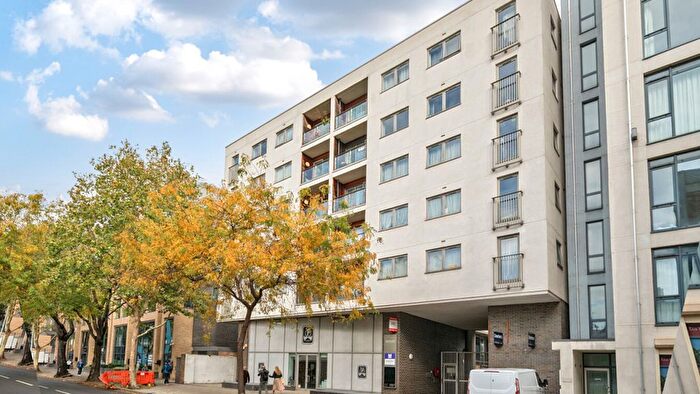 2 Bedroom Flat For Sale In Long Lane, London, SE1