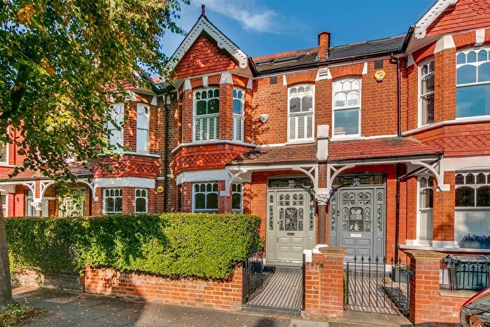 4 Bedroom Property For Sale In Normanton Avenue, London, SW19