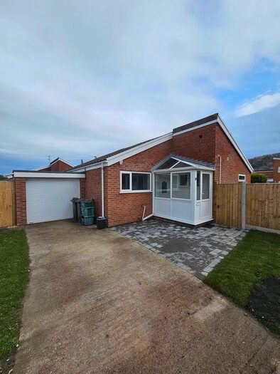 2 Bedroom Detached Bungalow To Rent In Isis Court, Llandudno, LL30