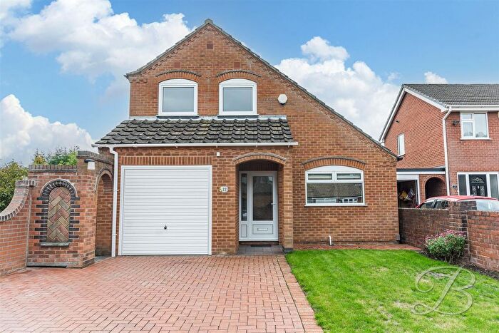 3 Bedroom Detached House To Rent In The Close, Rainworth, Mansfield, NG21