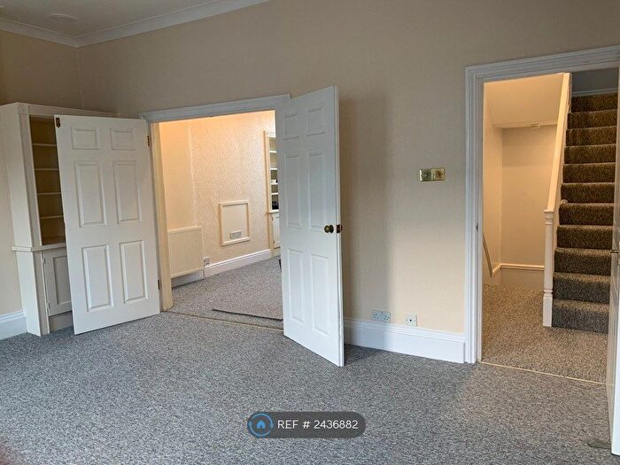 4 Bedroom Maisonette To Rent In Devonport Road, Plymouth, PL3