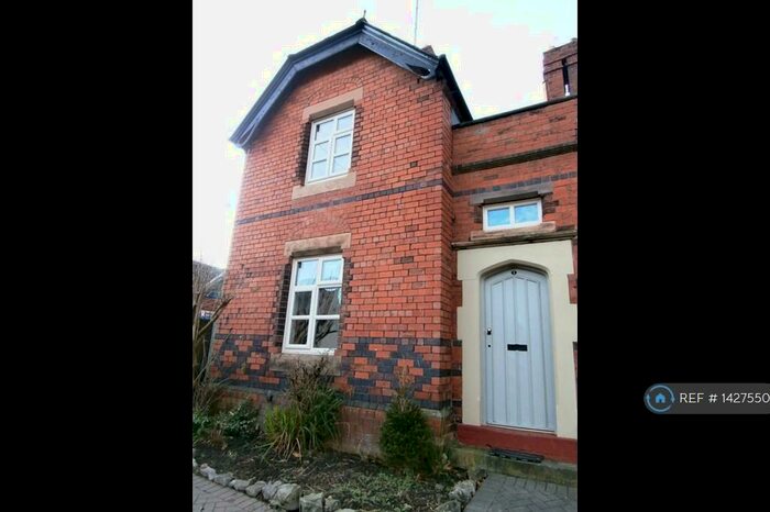 2 Bedroom Semi-Detached House To Rent In Church Road, Halesowen, B63