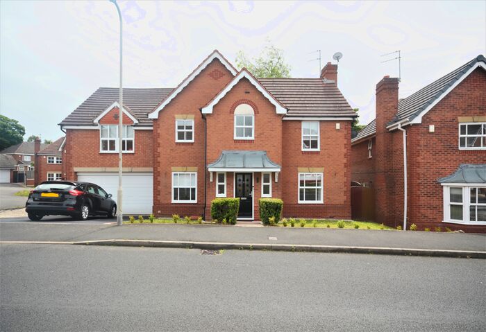 5 Bedroom Detached House To Rent In Breamore Crescent, Dudley, West Midlands, DY1