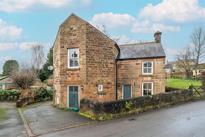 3 Bedroom House For Sale In The Knoll, Tansley, DE4