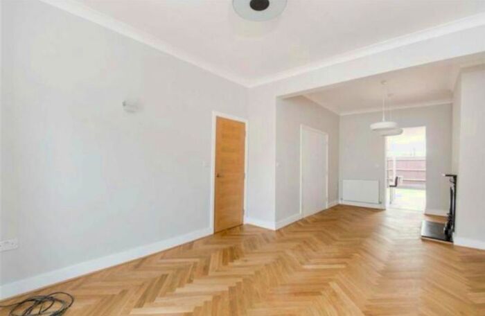 4 Bedroom End Of Terrace House To Rent In Derby Road, Wimbledon, SW19
