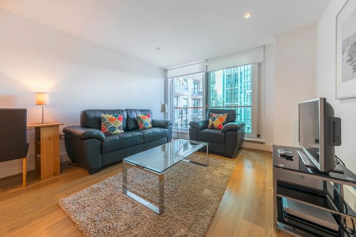 1 Bedroom Flat To Rent In Kestrel House, St. George Wharf, Vauxhall, London, SW8