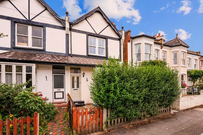 5 Bedroom Semi-Detached House To Rent In Alexandra Road, Thames Ditton, KT7