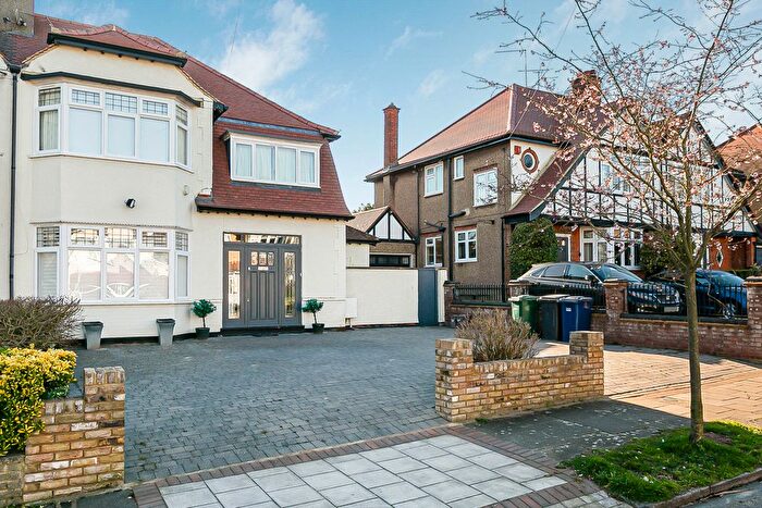 3 Bedroom Semi-Detached House To Rent In Church Crescent, London, N20